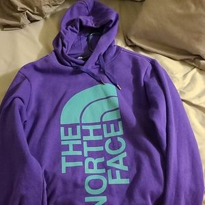 Used size small northface hoodie great condition